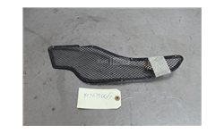 Grille inférieure gauche pare-choc arrière ferrari 458 (81373500)