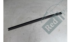 JOINT INFERIEUR DE VITRE PORTIERE GAUCHE FERRARI F355 (64543100)
