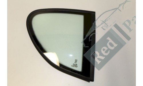Vitre latérale arrière gauche Ferrari 456 (65645300)