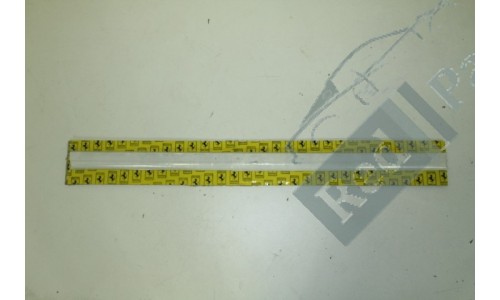 JOINT INFERIEUR DE VITRE PORTIERE DROITE FERRARI F355 (64543000)