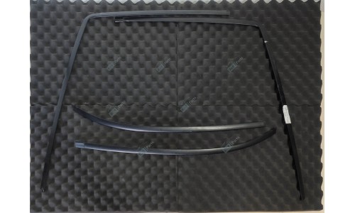 Moulage/Cadre/Jonc Complet Pare Brise Ferrari Mondial (60998800/U) (Occasion)