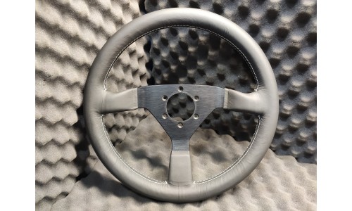 Volant MOMO Ferrari 208 / 308 QV / 328 (136549/R) (Reconditionné) Échange Standard