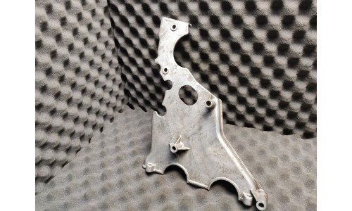Bouclier Arrière Gauche de Carter de Distribution Ferrari 348/Mondial (133821/U) (Pièce Occasion)
