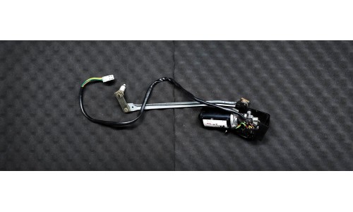 Moteur et Mécanisme Essuie Glace Ferrari 348/F3Moteur et Mécanisme d'Essuie Glace Ferrari 348/F355 (157752/U) (Pièce Occasion)55