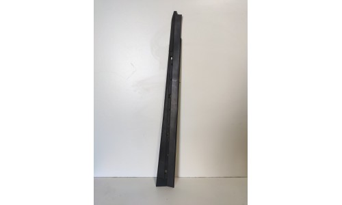 Seuil De Porte Gauche Ferrari 550/575 (64552300/U) (Pièce Occasion)