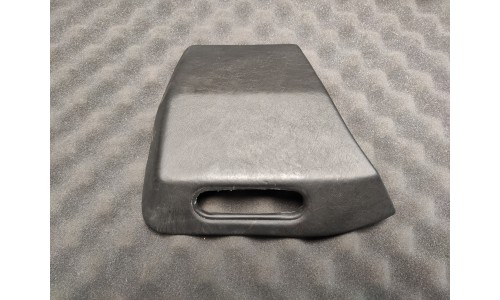 Garniture/Cache Ceinture de Sécurité en Cuir Noir Côté Droit Ferrari F355 (64678500/U) (Pièce Occasion)
