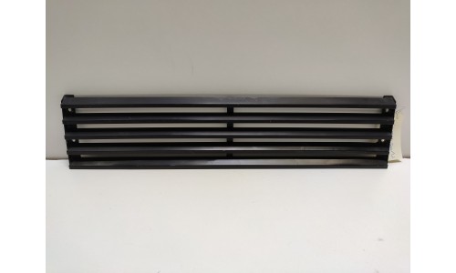 Grille Inférieure Bas De Pare-Choc Arrière Ferrari Testarossa (61529500/U) (Pièce D'occasion)