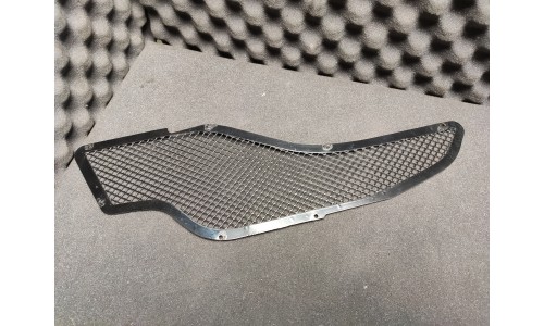 Grille inférieure droite pare-choc arrière ferrari 458 (81373400/U) (Occasion)