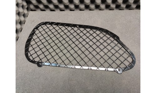 grille de pare choc avant droit ferrari 360 (63330200)
