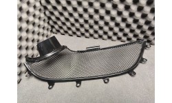 grille supérieure droite pare choc arrière ferrari 458 (84093400/U)