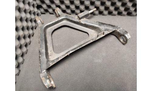 Triangle Inférieur De Suspension Arrière Gauche Ferrari 208 / 328 (127869/U) (Occasion)