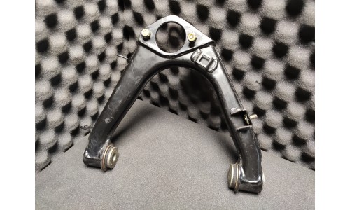 Triangle de suspension avant supérieure droit ferrari 456 GT/GTA (159624/U)