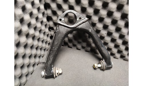 Triangle suspension avant supérieure gauche ferrari 456 GT/GTA (159628/U)