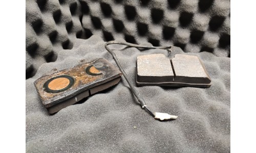 Jeu de Plaquettes de Frein Avant Ferrari 355 (70000874/U) (Pièce Occasion)