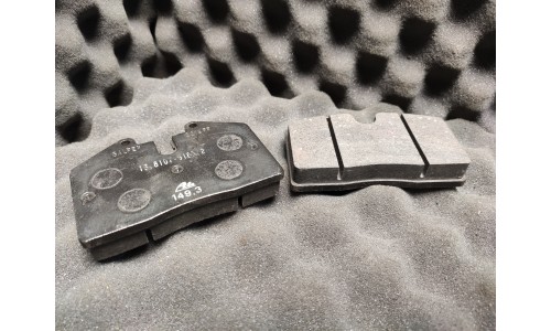 Plaquettes de Freins Arriere Ferrari 348 / 355 / 512 (70000875/U) (Pièce Occasion)
