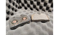 Jeu de Plaquettes Pour Etriers Arriere Ferrari 456/550 (70000925/U) (Pièce Occasion)