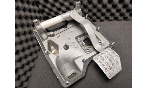Support De Pedale Ferrari 360/430 (176464/U)(Occasion)