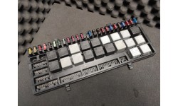 Tableau Electrique de Fusibles et Relais Ferrari 456 GT/GTA (160594/U) (Pièce Occasion)
