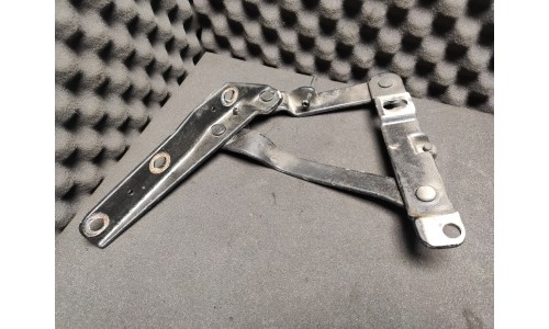 Charnière Droite de Capot Avant Ferrari 456 GT / GTA / M (63853800/U) (Pièce Occasion)