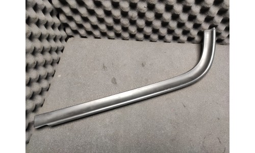 Moulure Droite de Vitre Arrière Ferrari 348/F355 (62159700/U) (Pièce Occasion)