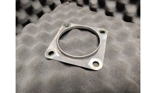 Bouclier / Entretoise / Protection de Conduit de Porte-Moyeu Ferrari 348 / 355 (139900/U) (Pièce Occasion)