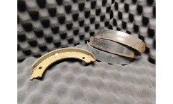 Mâchoire / Sabot de Frein Ferrari 348 / F355 / 512 TR / 456 / 550 (170701/U) (Pièce Occasion)