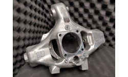 PORTE MOYEU ARRIERE GAUCHE VERSION CCM FERRARI 599/612 (220453/U)