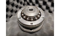Front wheel hub 