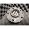 Front wheel hub 