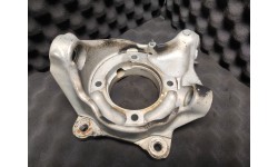 Fusée d'Essieu Avant Gauche Ferrari 456 GT / GTA (153209/U) (Pièce Occasion)