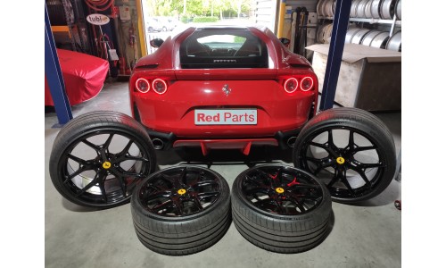 Kit de 4 Jantes VOSSEN HF-5 Noires 21 et 22 Pouces Ferrari 812 Superfast (VOSSEN HF-5/U) (Pièce Occasion)