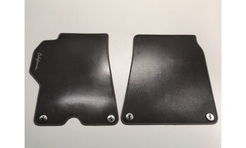 JEU DE TAPIS DE SOL CARBONE MAT FERRARI CALIFORNIA (70001984)