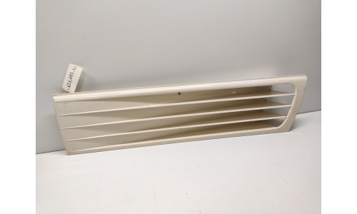 Grille de Porte Gauche Ferrari 348 (62118310/U) (Pièce Occasion)