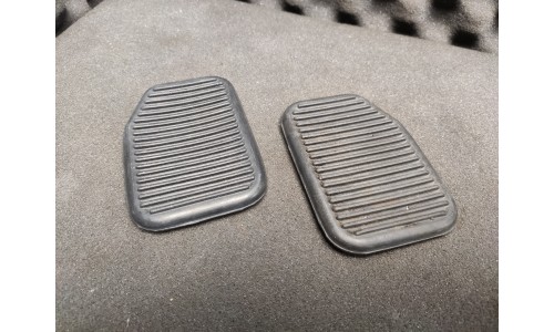 Kit de Caoutchouc de Pédale de Frein et d'Embrayage Ferrari (100976 & 101307)