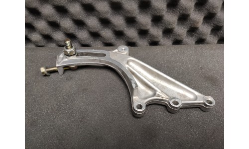 Support de Pompe de Climatisation Ferrari 348 / Mondial 3.4T (147639/U) (Pièce Occasion)
