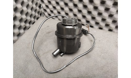 Réservoir d'Huile de Boîte de Vitesses F1 Maserati 4200 / QTP M139 (M-188686/U) (Pièce Occasion)