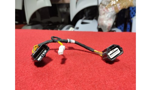 Fiche de Faisceau de Câbles de Capteur MCLAREN MP4-12C (11A5713CP01/U) (Pièce Occasion)
