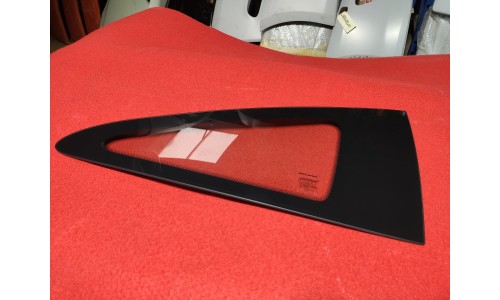 Vitre Latéral Arrière Droite McLaren Mp4-12C (11A3279CP-AA1/U) (Pièce Occasion)