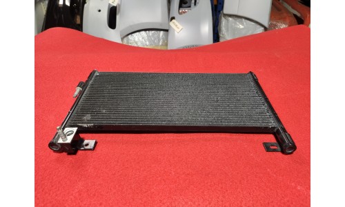 Condensateur de Système de Climatisation Droit McLaren MP4-12C (11L0282CP01/U) (Pièce Occasion)