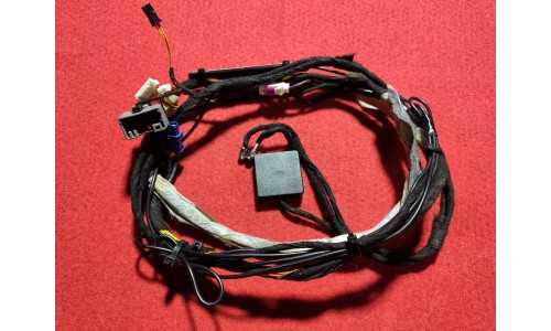 Faisceau Electrique de GPS et Moniteur Central McLaren MP4-12C (11M0557CP.03/U) (Pièce Occasion)