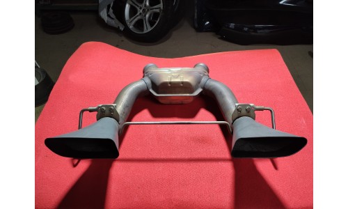 Silencieux d'Echappement  McLaren MP4-12C (11H0305CP.01/U) (Pièce Occasion)