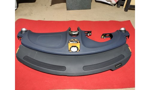 Tableau de Bord Cuir Bleu et Noir McLaren MP4-12C (11N1686CP-00034LF.04/U) (Pièce Occasion)