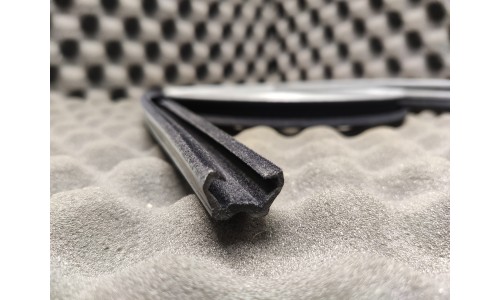 Canal / Joint / Guide Avant de Vitre Ferrari Testarossa (61509800)