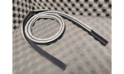 Canal / Joint / Guide Arrière de Vitre Ferrari Testarossa (61509900)