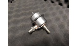 Régulateur de Pression de Carburant 3.8 bar Ferrari 348 TB-TS / Mondial 3.4T (137960)